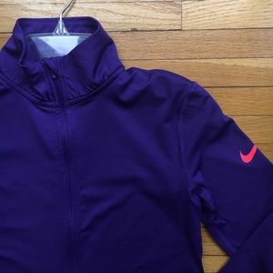 Nike women’s athletic long sleeve shirt